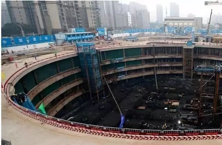 工地突發(fā)塌方怎么辦？深基坑安全管理怎么做？